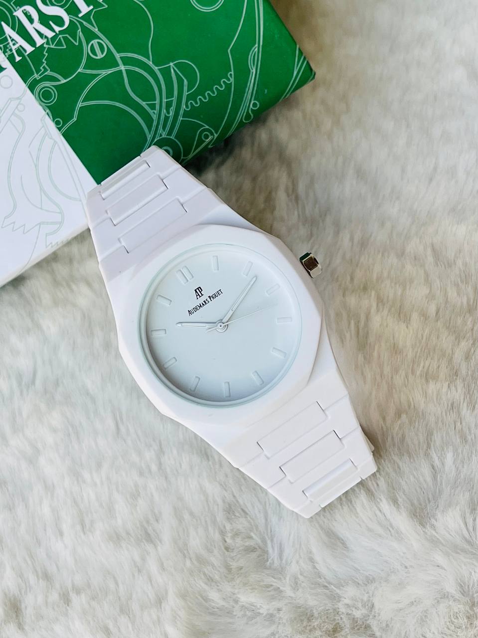 Audemars Piguet - carbon white