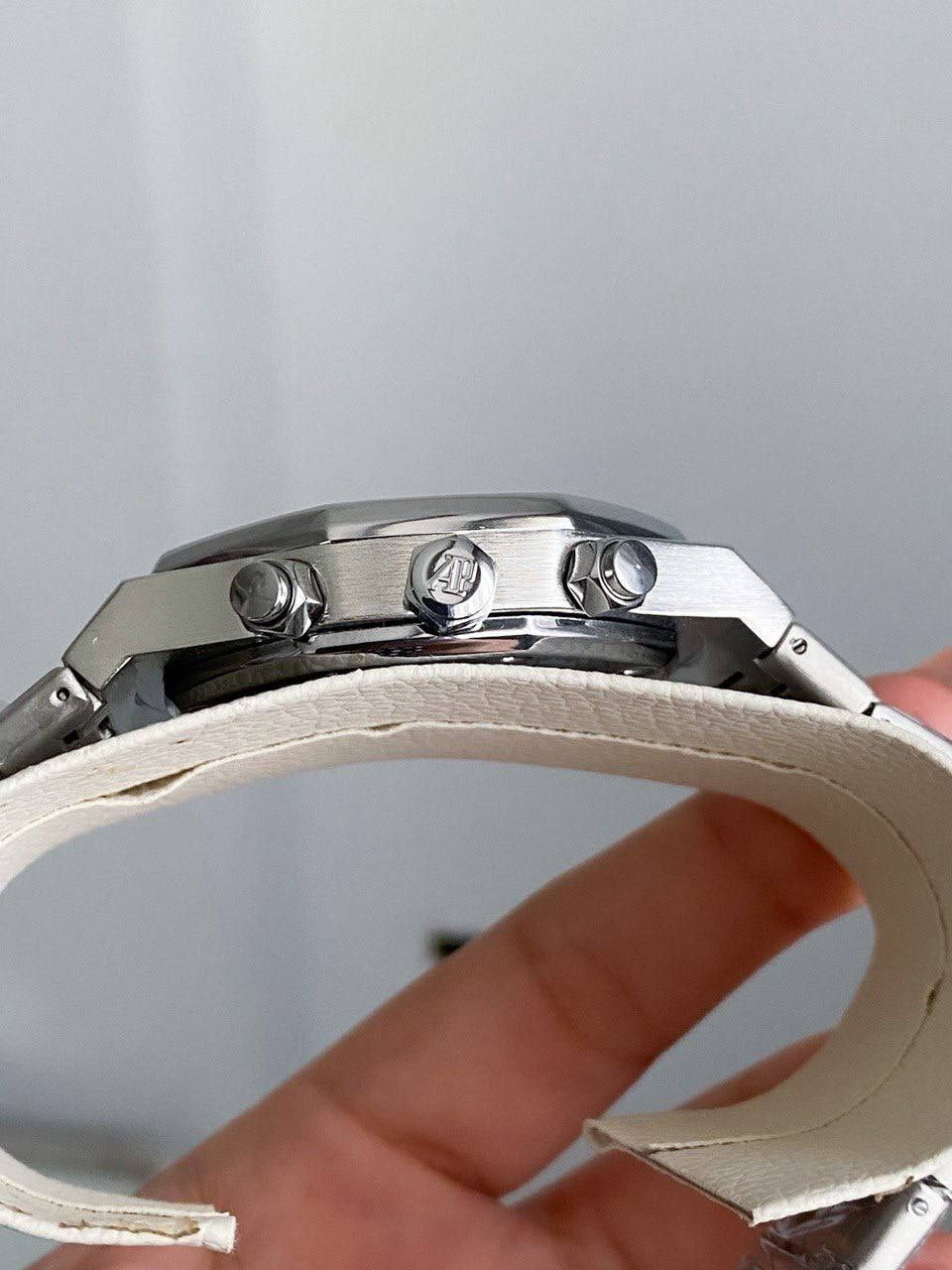 AUDEMARS PIGUT – White