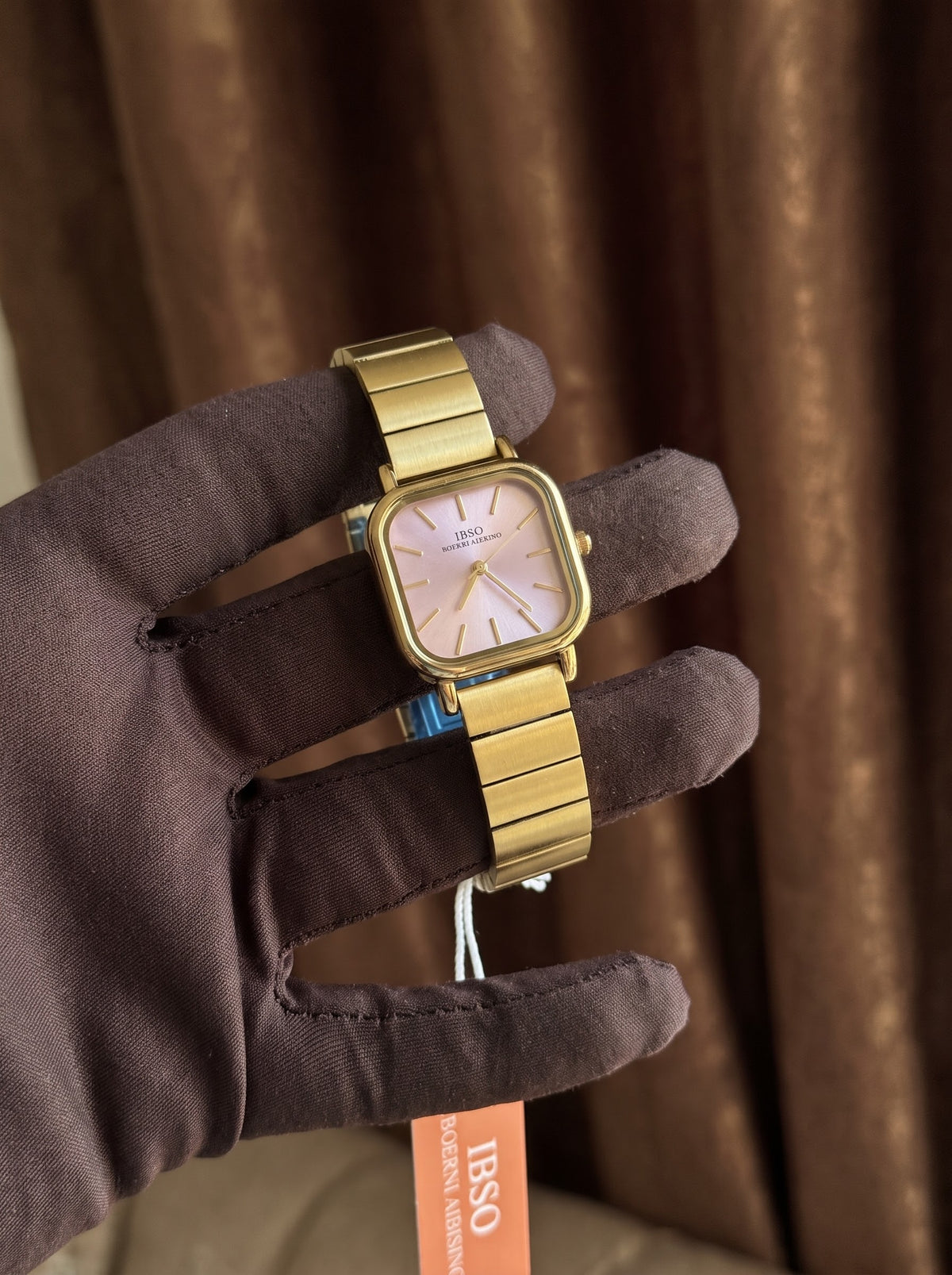 Ibso vintage lady