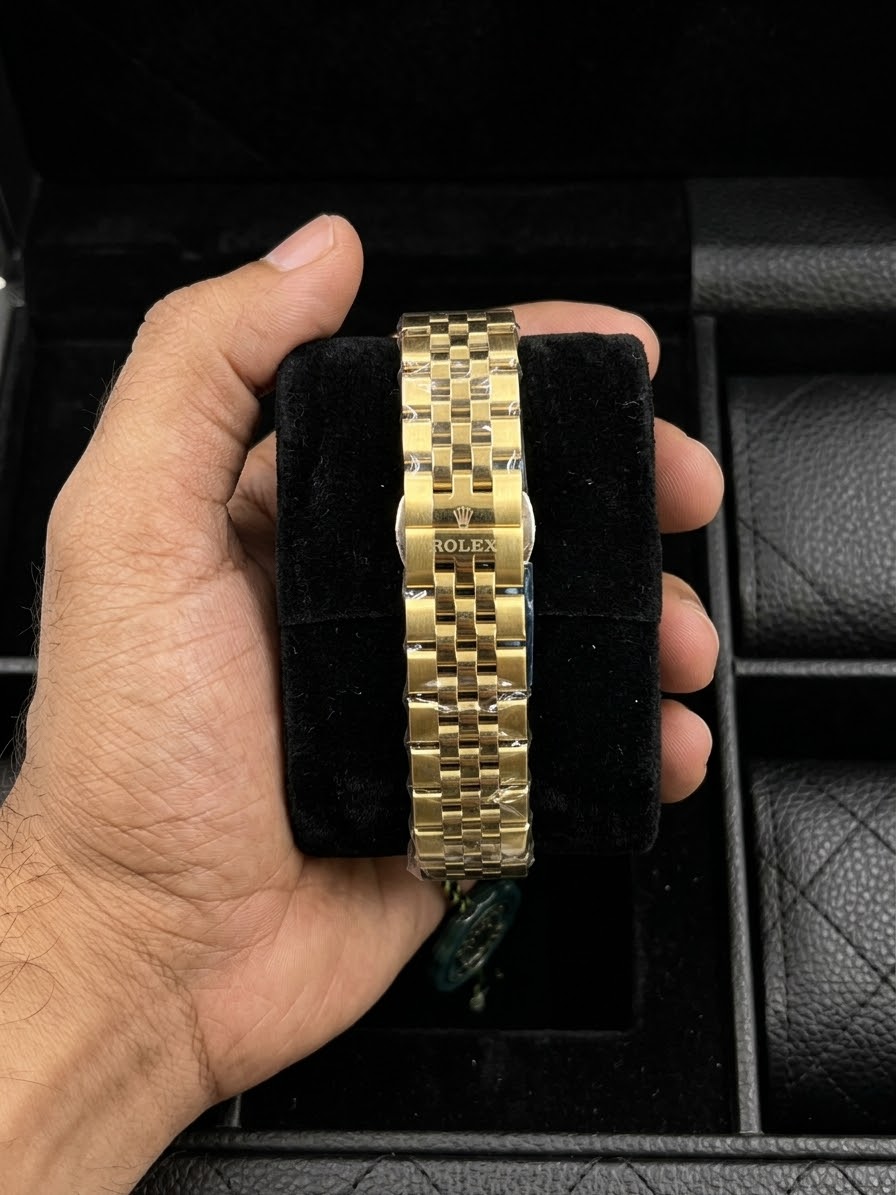 Rolex lady land dweller
