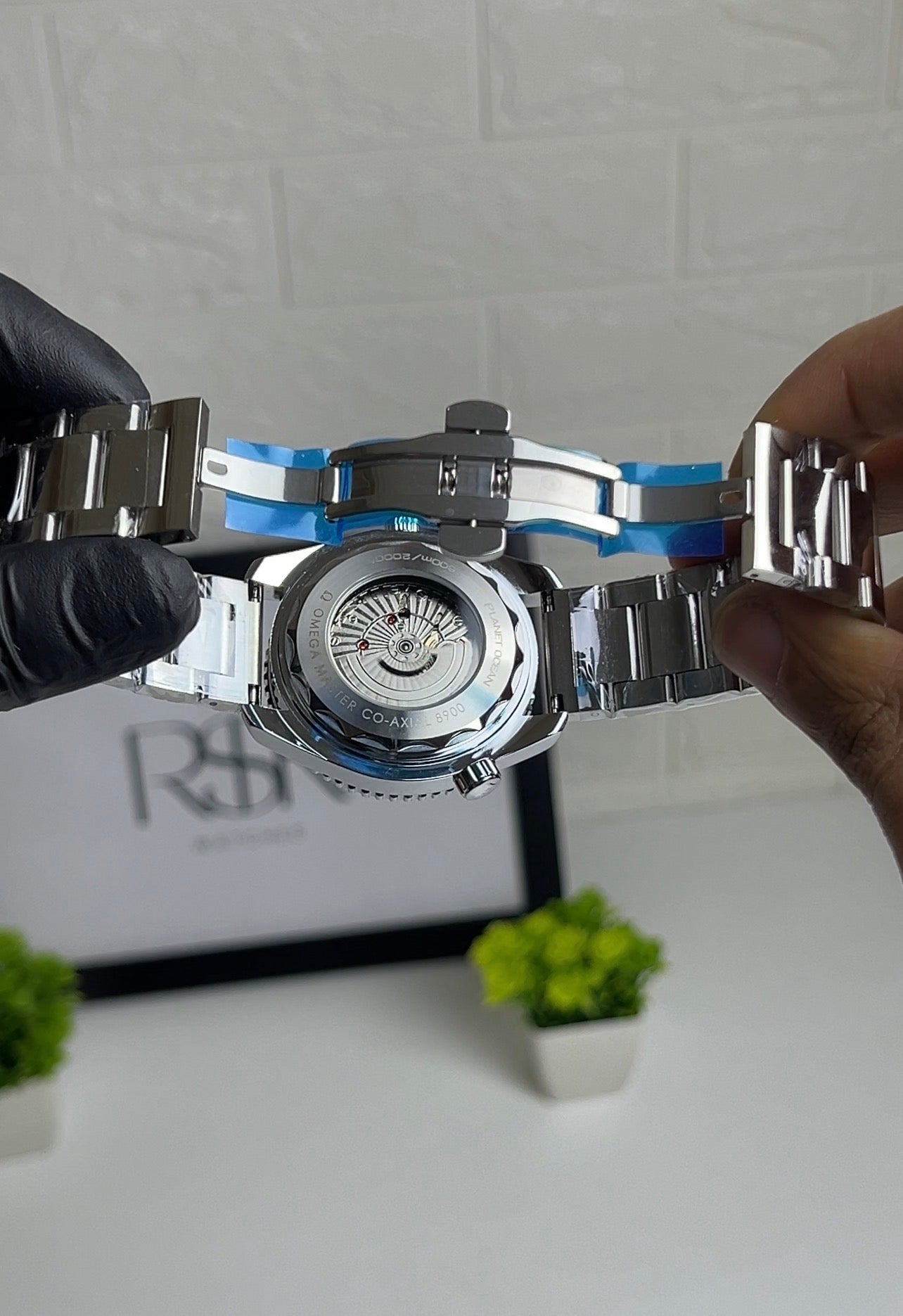 Omega Seamaster - white