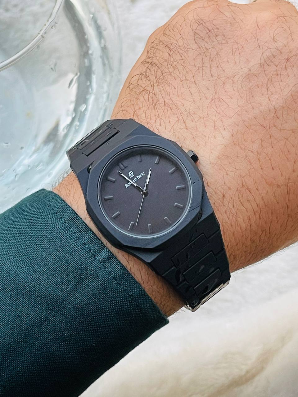 Audemars Piguet - carbon Black