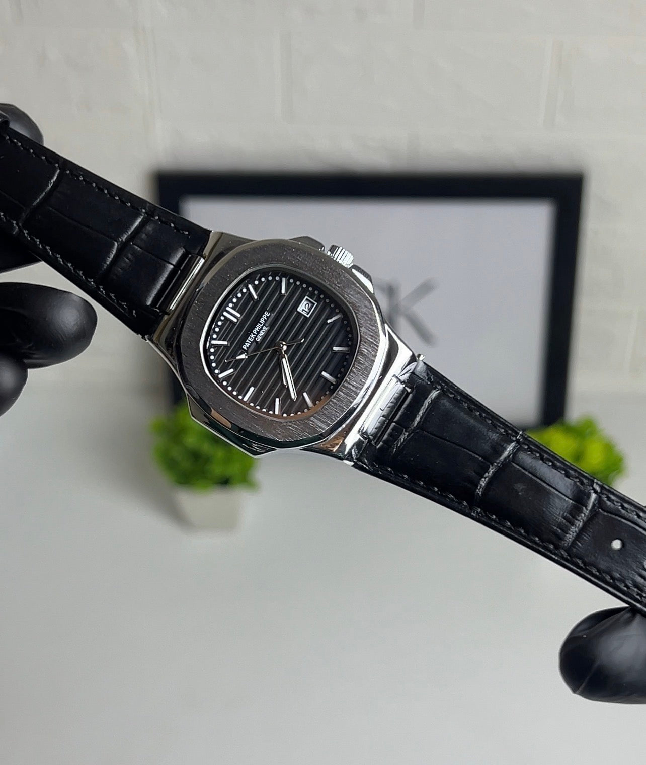 Patek Philippe semi automatic - mina Black