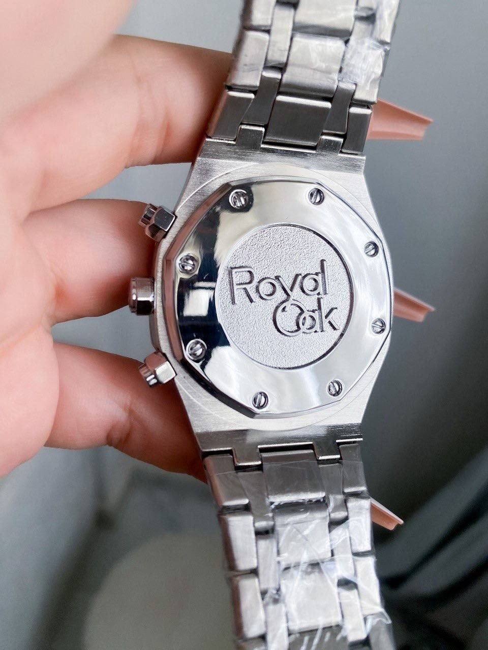 AUDEMARS PIGUT – White