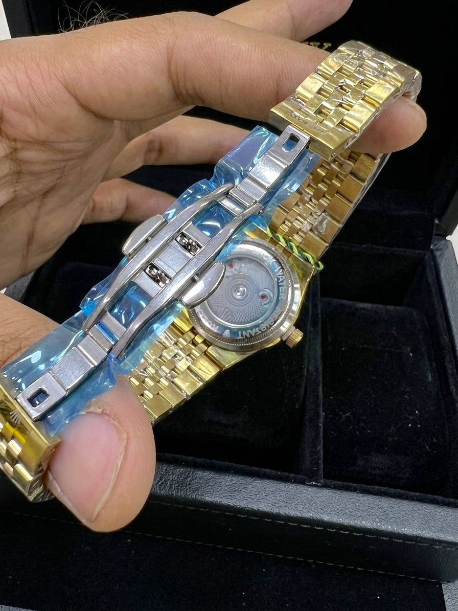 Rolex lady land dweller