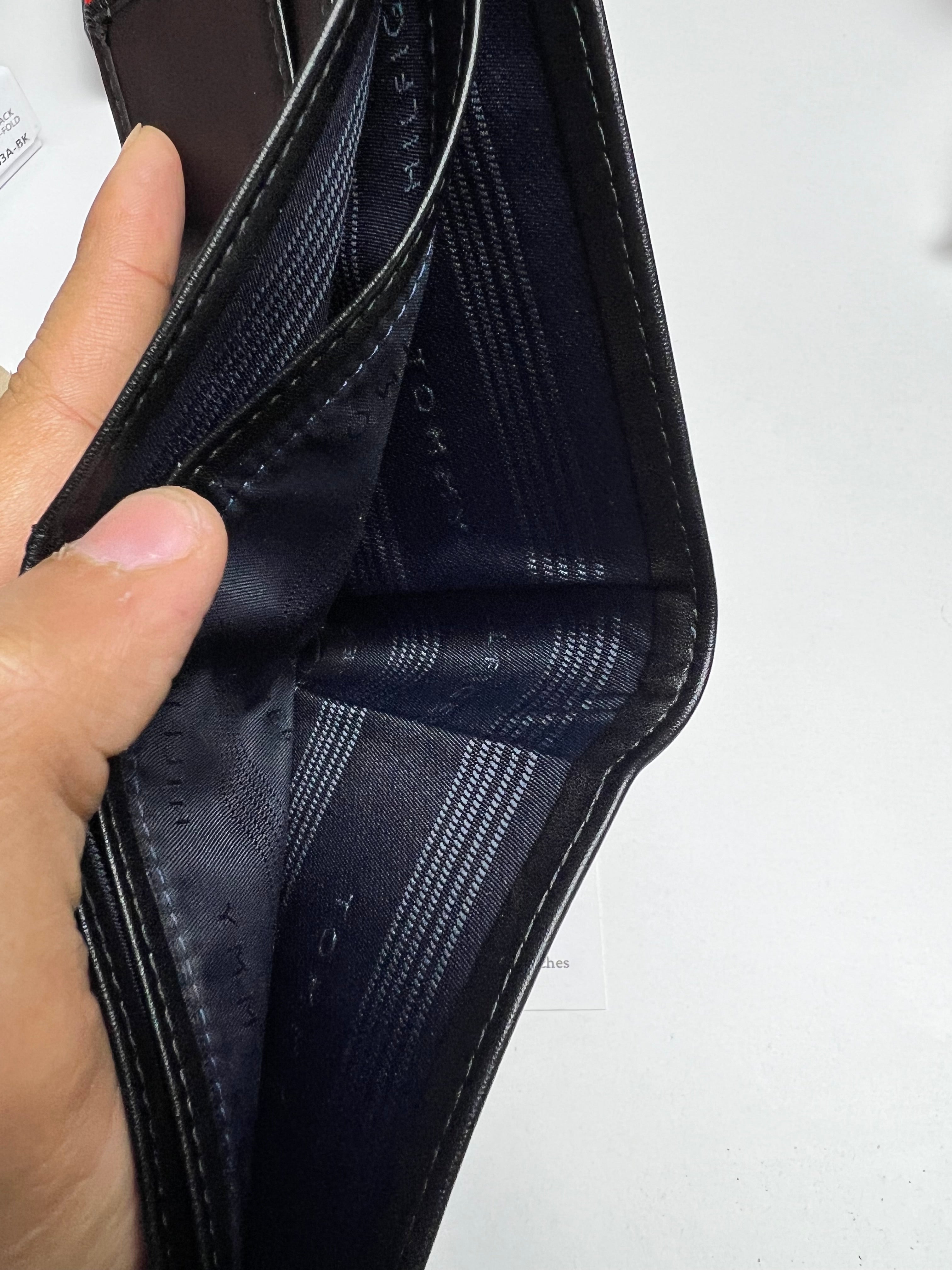 Tommy Hilfiger wallet