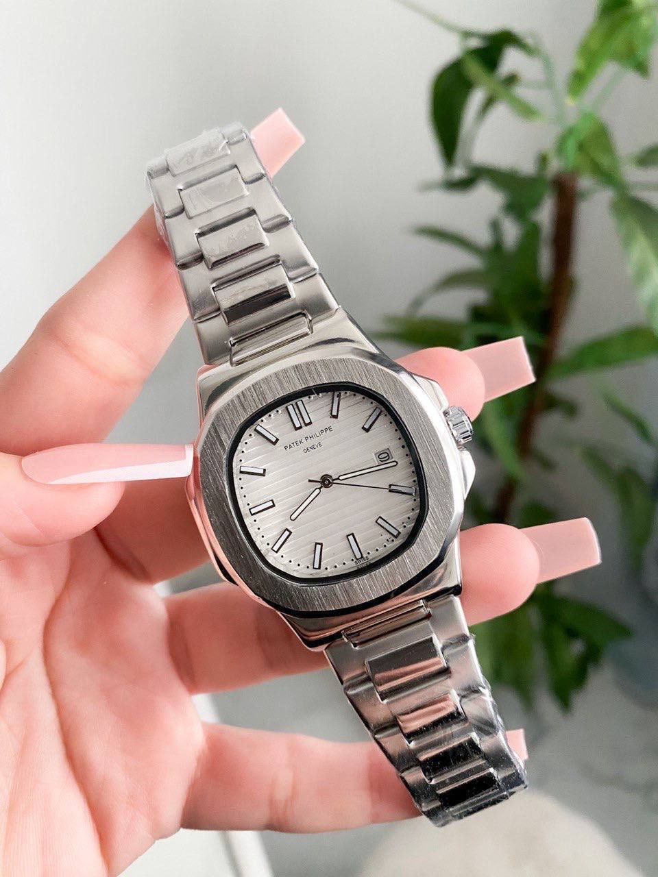 Patek Philippe Nautilus - White