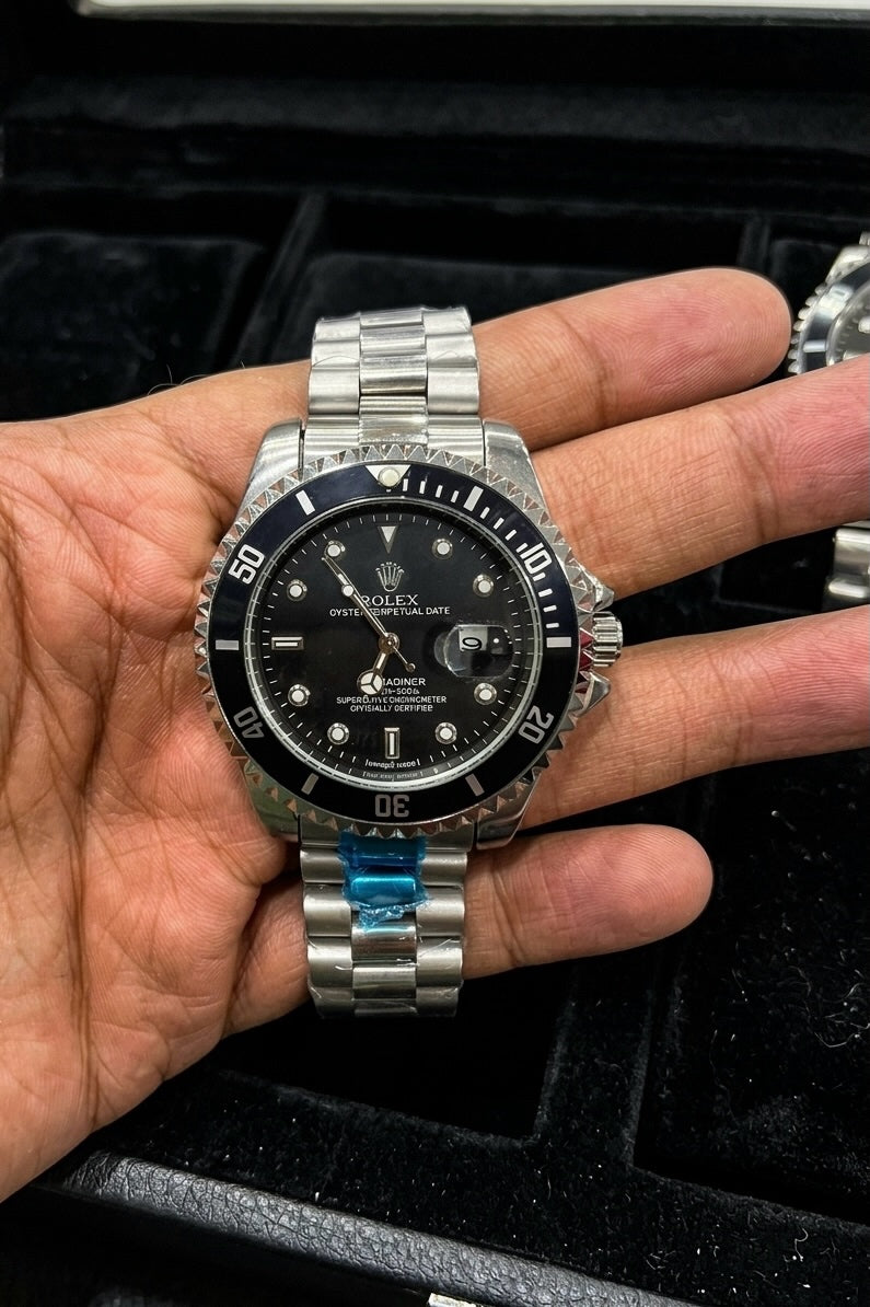 ROLEX SUBMARINER - Black