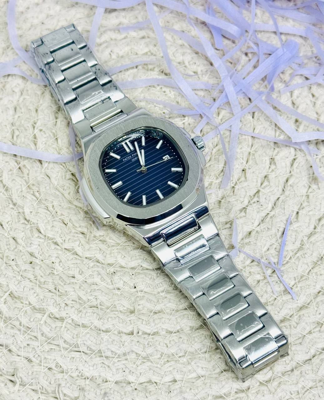 Patek Philippe Nautilus semi automatic - blue