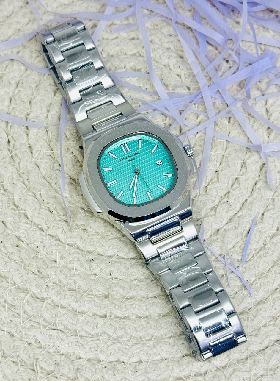 Patek Philippe Nautilus semi automatic - Tiffany