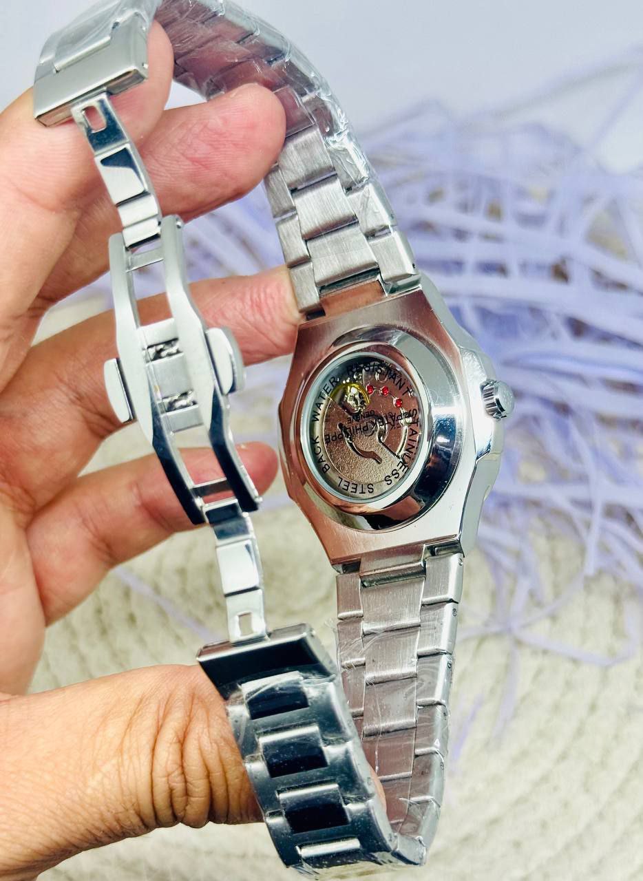 Patek Philippe Nautilus semi automatic - Green